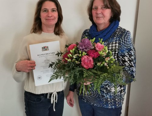25 Jahre im Schuldienst, Grundschule Oberbergkirchen ehrt verdiente Lehrkraft