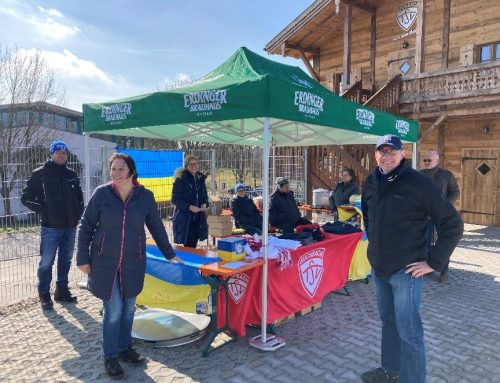 Verein „Zusammen für die Ukraine e.V.“ und Helferkreis aus Zangberg beim Fußballspiel des TSV Buchbach